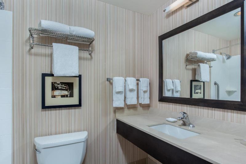Standard Room image 3