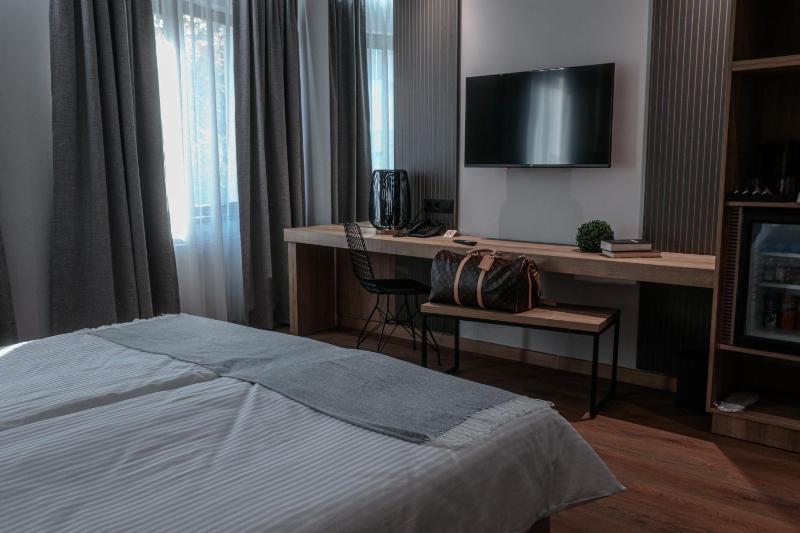 Comfort Double Room - Non-Smoking image 4