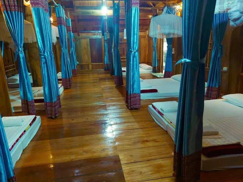 Hiếu Hương Homestay - image 32