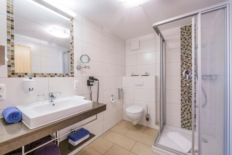 Standard Double Room image 4
