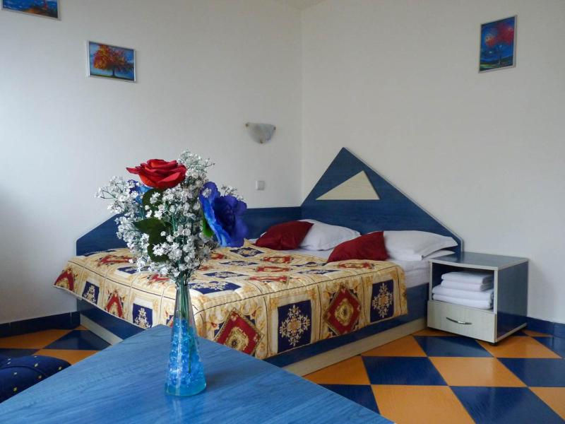 Double or Twin Room with Balcony image 3