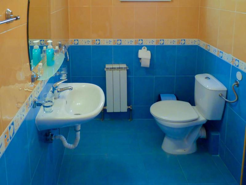 Double or Twin Room with Balcony image 2