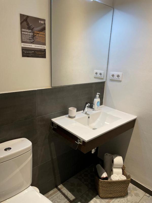 Double Room with Private Bathroom image 2