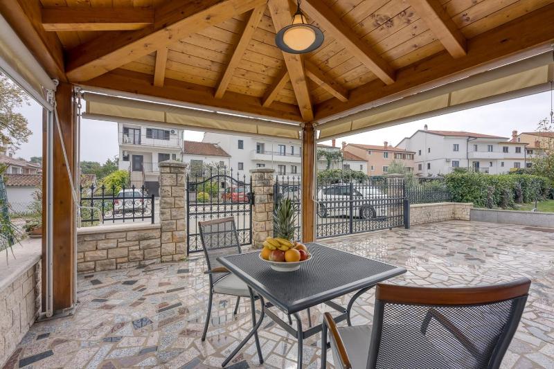 Apartments Folo - image 13