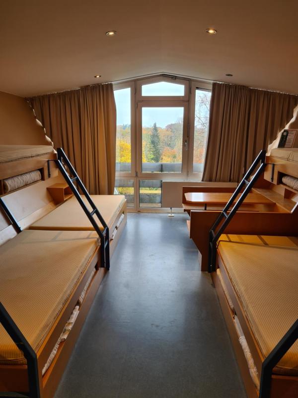 5-Bed Room with Shared Bathroom image 1