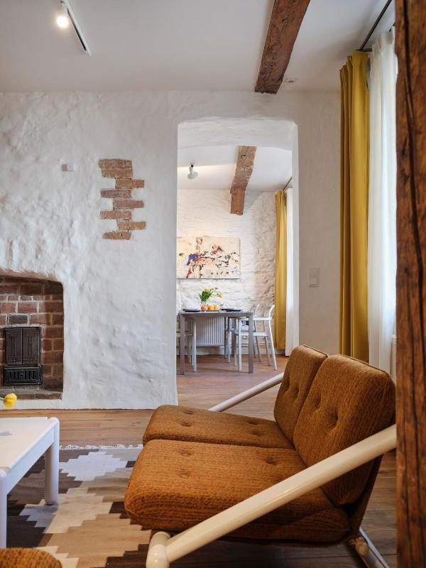 Historic Apartment with Private Garden in Old Town - image 5