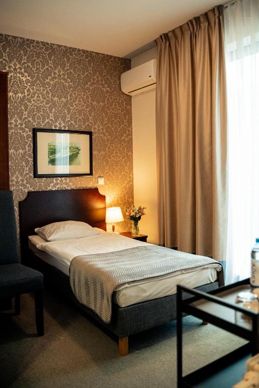 Single Room image 1