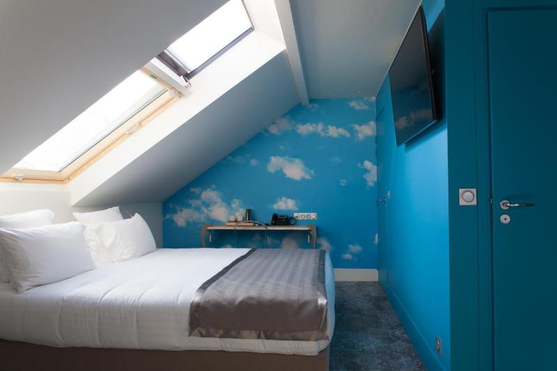 Inter Connected Rooms image 4