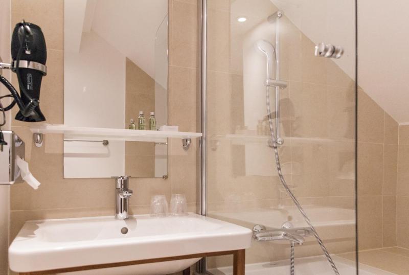 Inter Connected Rooms image 3