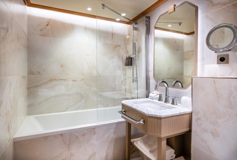 Executive Double or Twin Room image 1