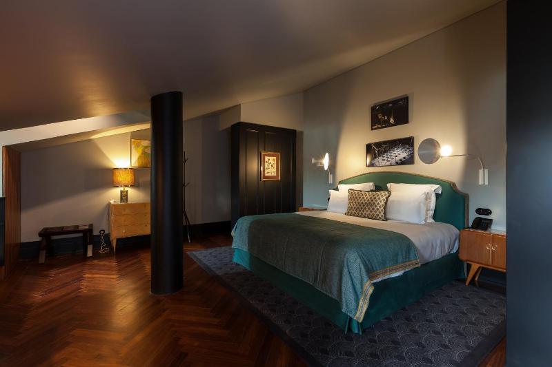 Avenue Suite image 2