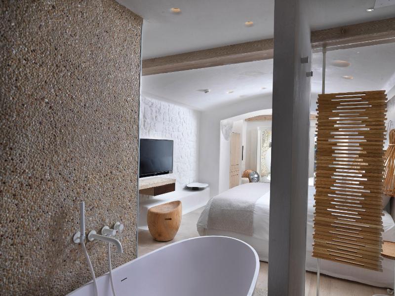Vip Junior Suite with Private Pool image 2