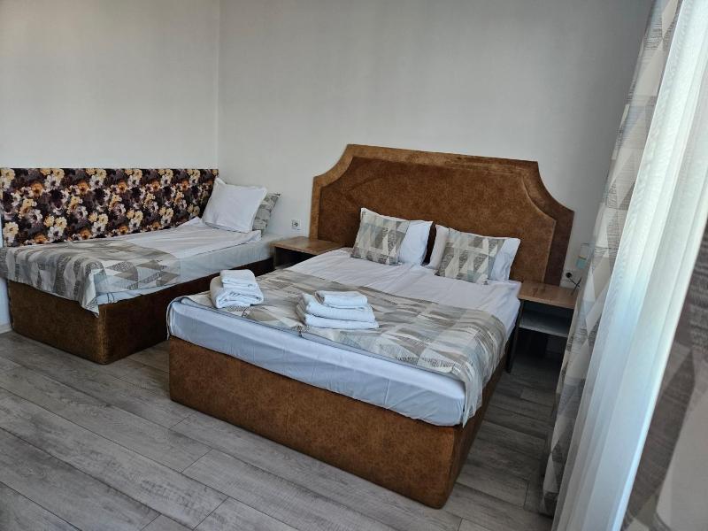 Family Suite with Terrace and Panoramic View image 4