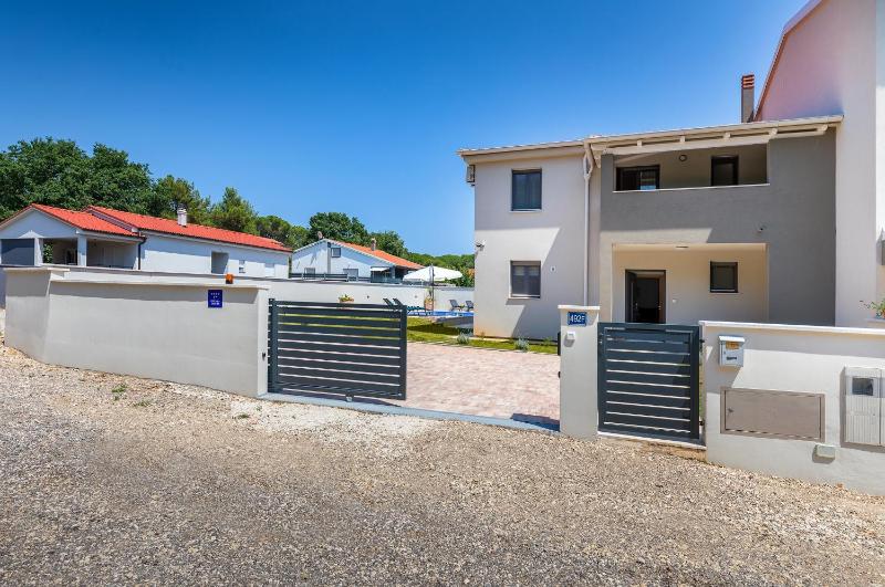 Villa Tena with Private Swimming Pool - image 13