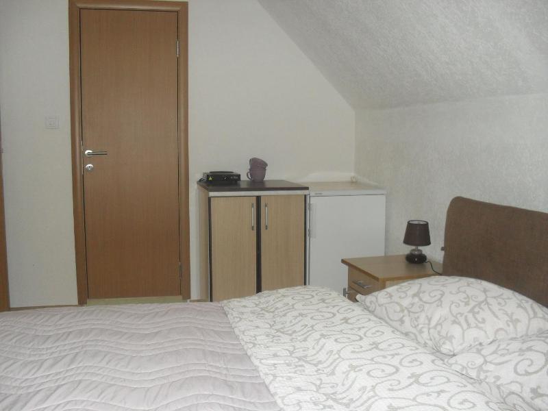 Classic Double Room with Shower image 4