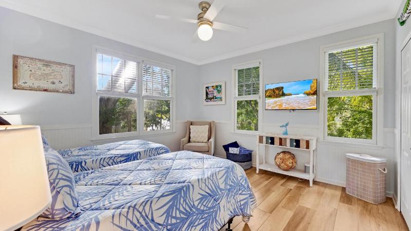 Trumans Trove by Last Key realty - image 8