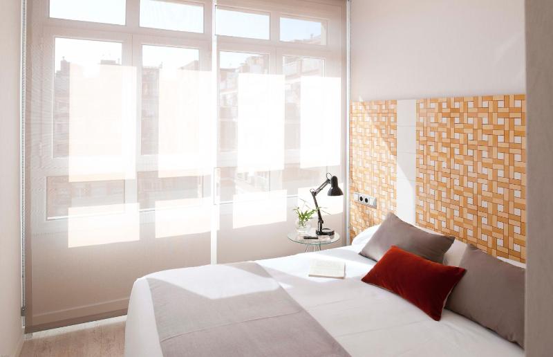 One-Bedroom Apartment image 1