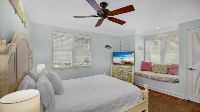 Garden of Emma by Last Key Realty - image 12