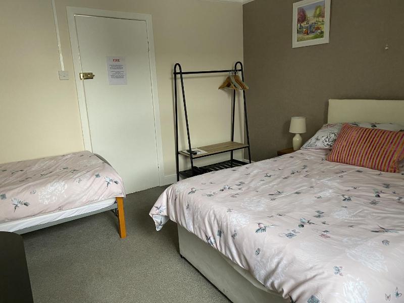 Standard Triple Room image 1