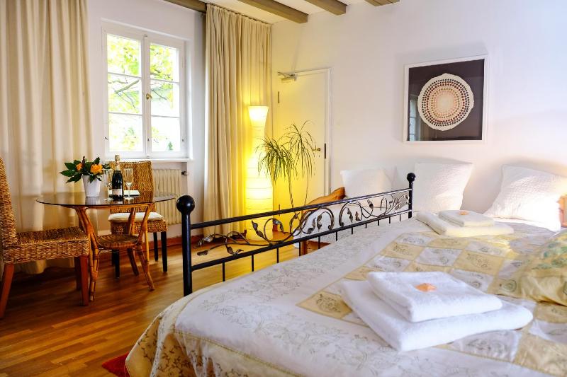Double Room Romance image 1