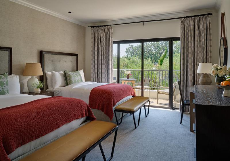 Ojai Luxury Two Queen Beds image 3