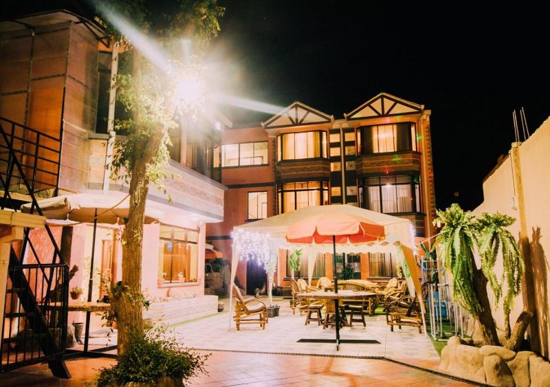 Las Tholas Hotel - image 1