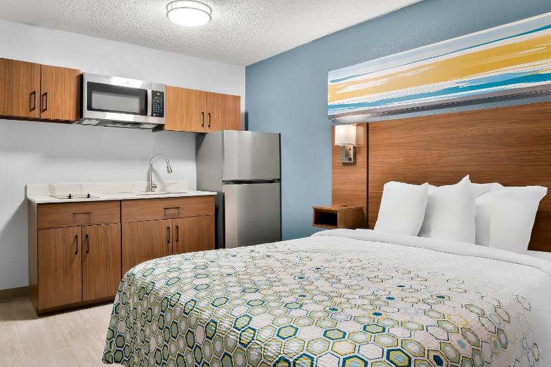 Suite Queen Room Non-Smoking image 1