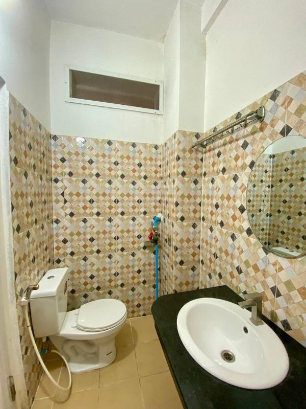 HMH Apartment 19 - image 11