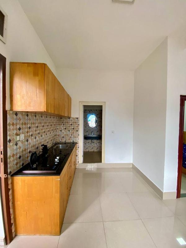 HMH Apartment 19 - image 10