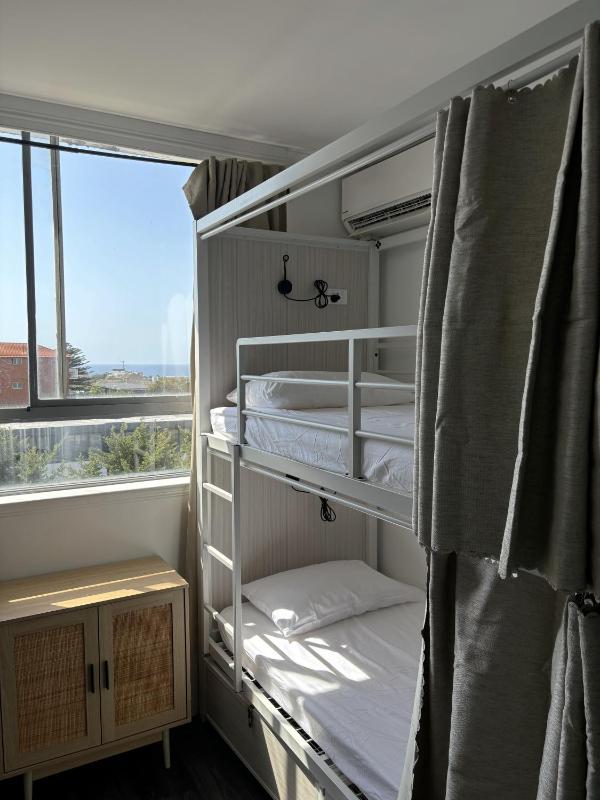 Bed in 8-Bed Mixed Dormitory Room (18-35 years old only) image 2