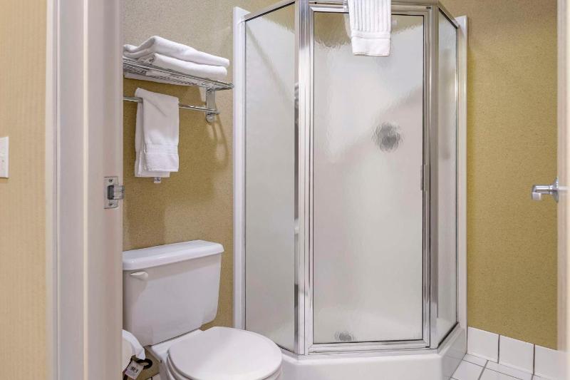 King Room image 4