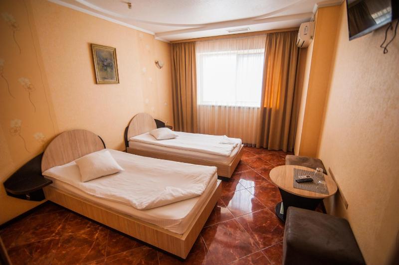 Double Room image 1