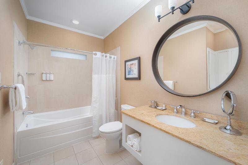 One-Bedroom Palm Villa image 4