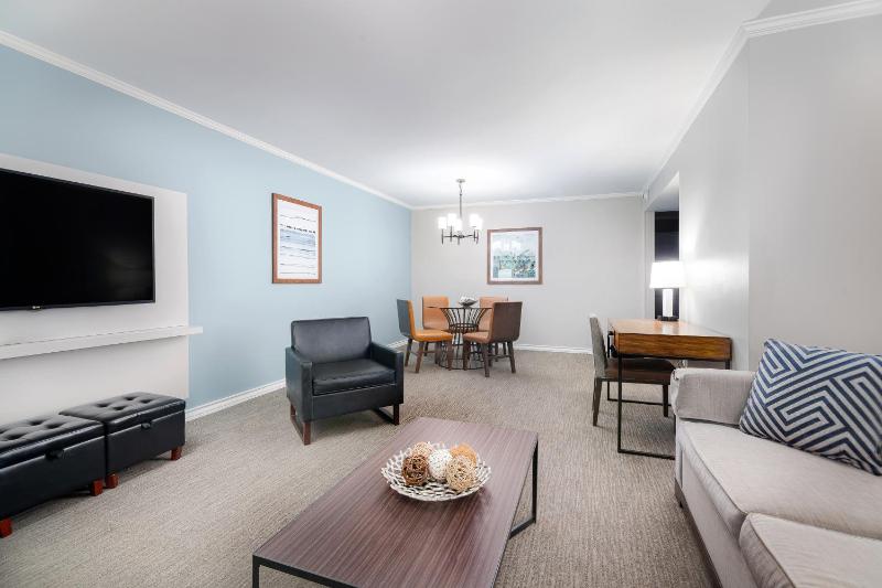 One-Bedroom Palm Villa image 3