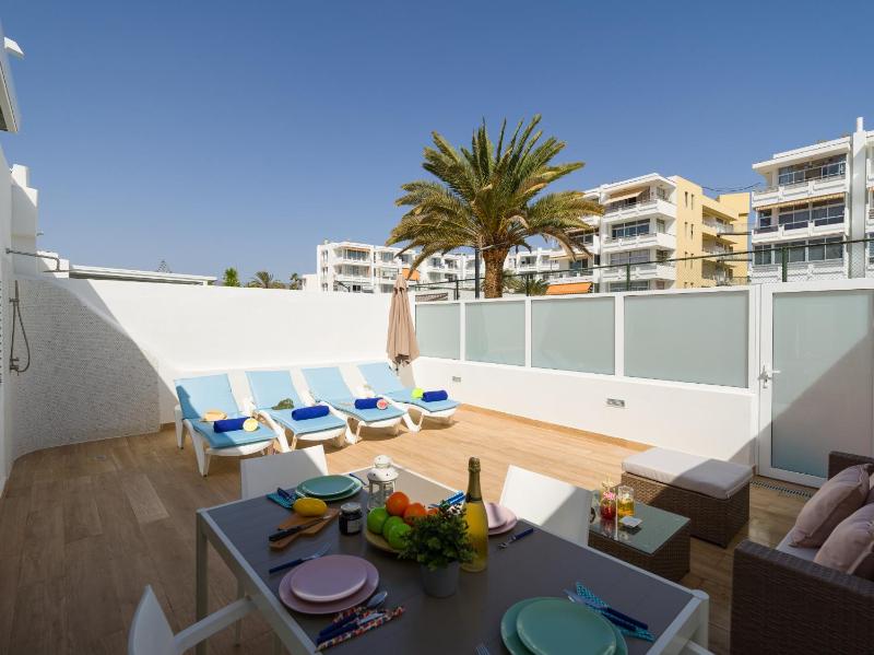 Seaside Home Playa del Ingles refurbished in 2024 - image 2