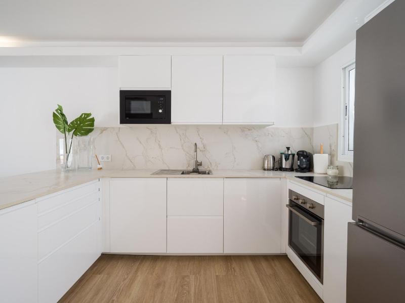 Seaside Home Playa del Ingles refurbished in 2024 - image 9