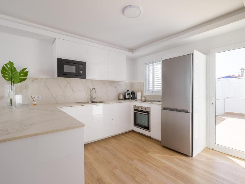 Seaside Home Playa del Ingles refurbished in 2024 - image 4