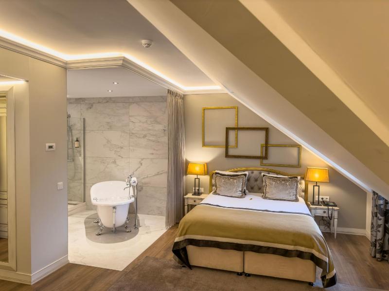 Executive Suite image 1