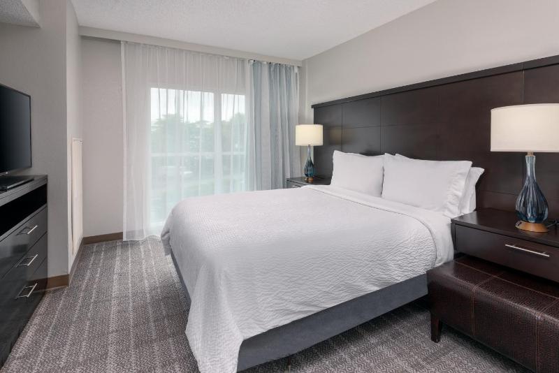 Standard Room image 2
