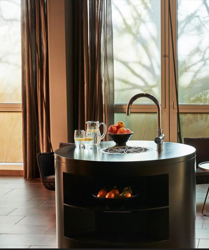 Executive Suite image 4