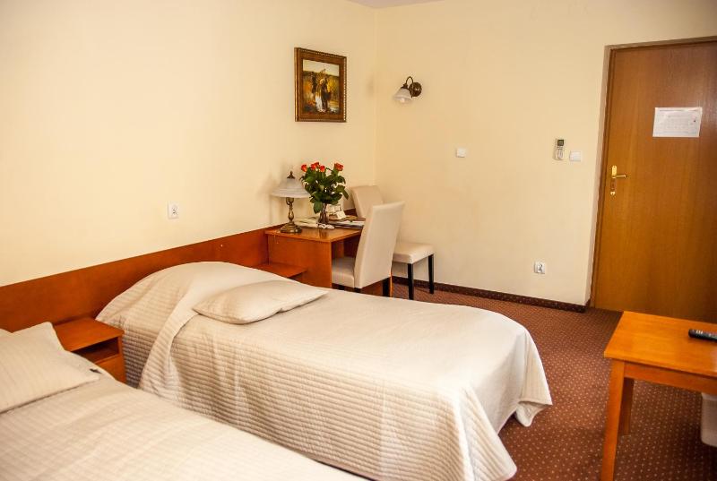 Double or Twin Room image 2