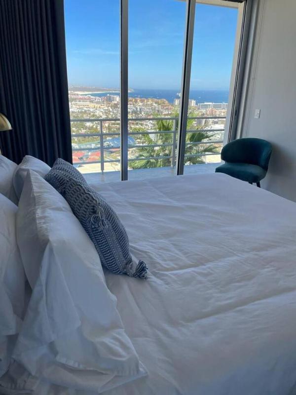 Stunning 2BR Oceanview Contemporary Condo in Cabo - image 16