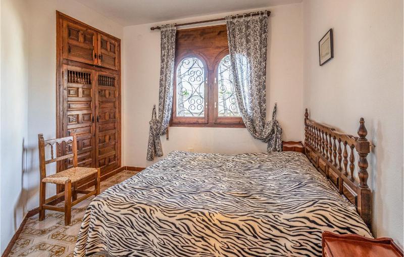 Three-Bedroom Holiday Home  image 3