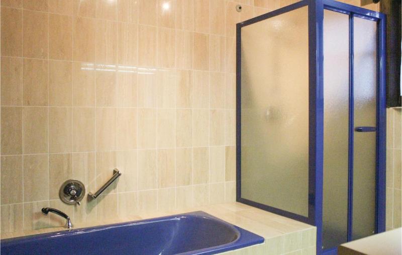 Four-Bedroom Holiday Home image 3