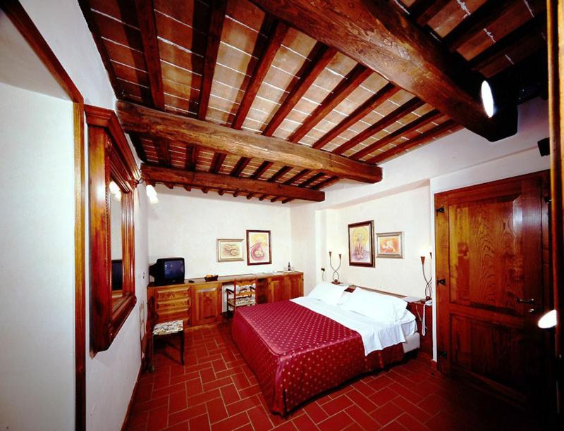 Standard Triple Room image 4