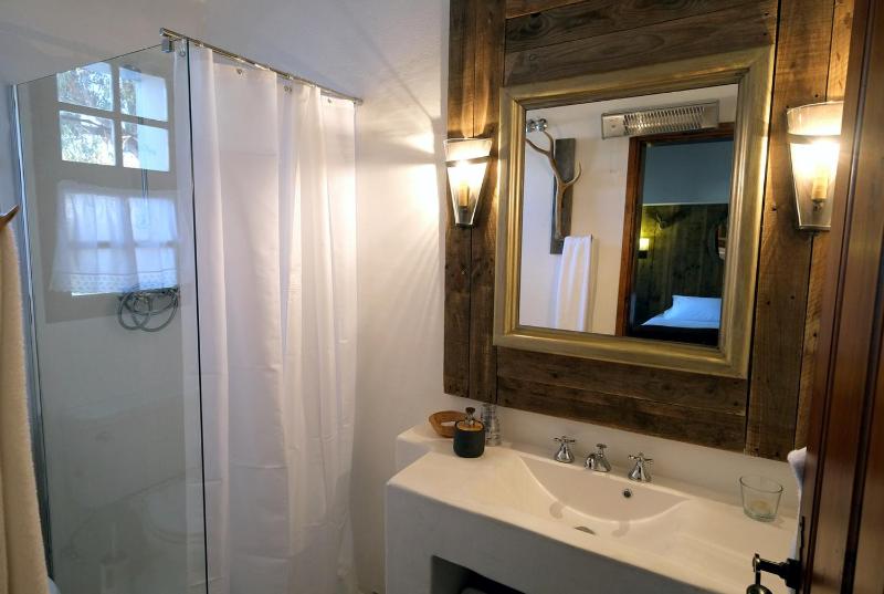 Superior Double Room image 4