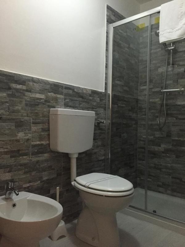Double Room with Private Bathroom image 2