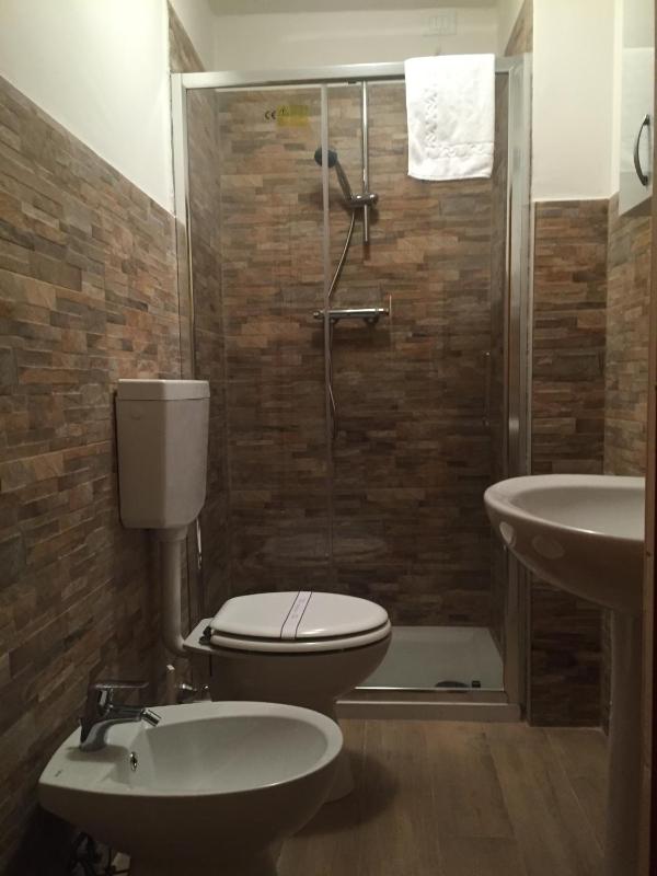 Double Room with Private Bathroom image 4