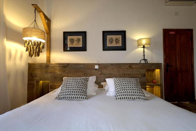 Standard Double Room image 3