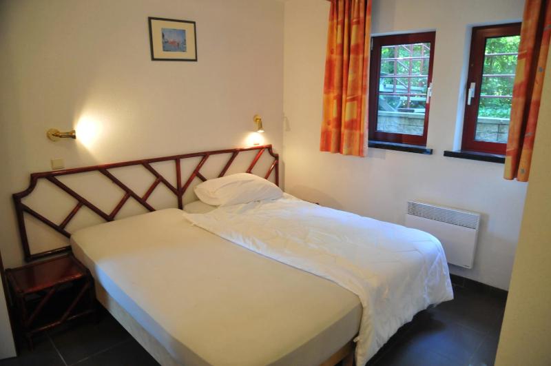 Apartment Three-Bedroom Ground Floor (8 Adults) image 2